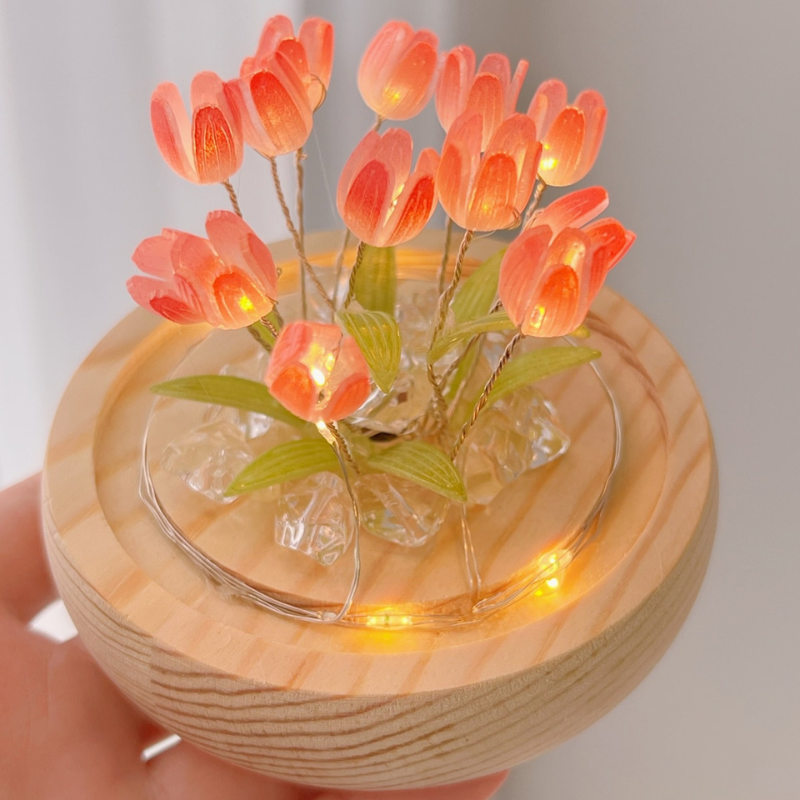 DIY tulip lamp – Soft floral light
