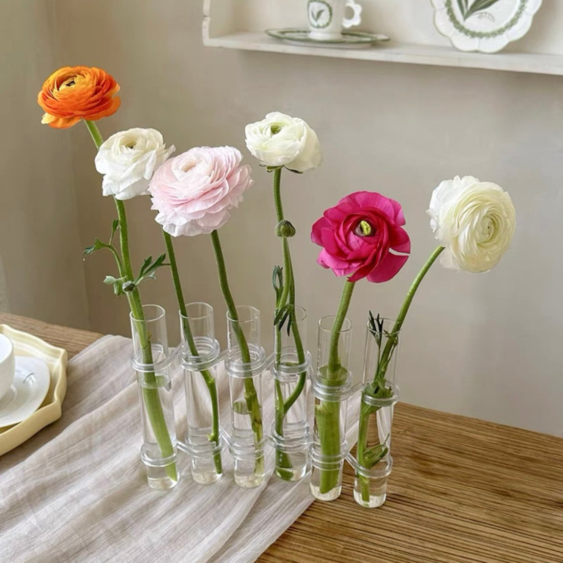 Elegant modular vase for creative floral arrangements