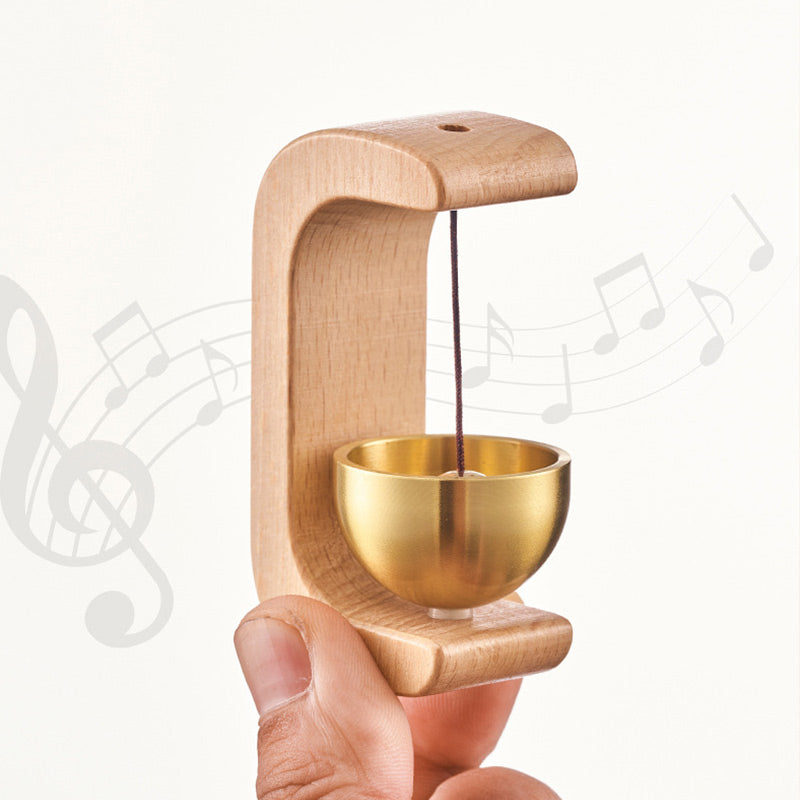 Elegant magnetic doorbell for a warm welcome