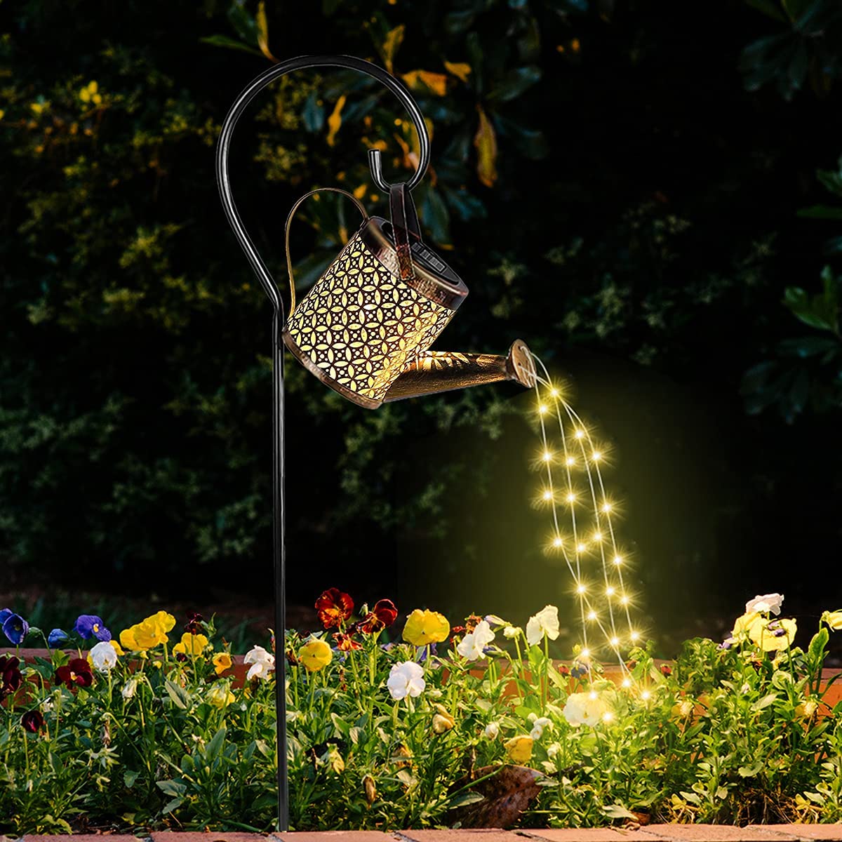 Light-up watering can lantern that transforms your garden into a fairy tale 