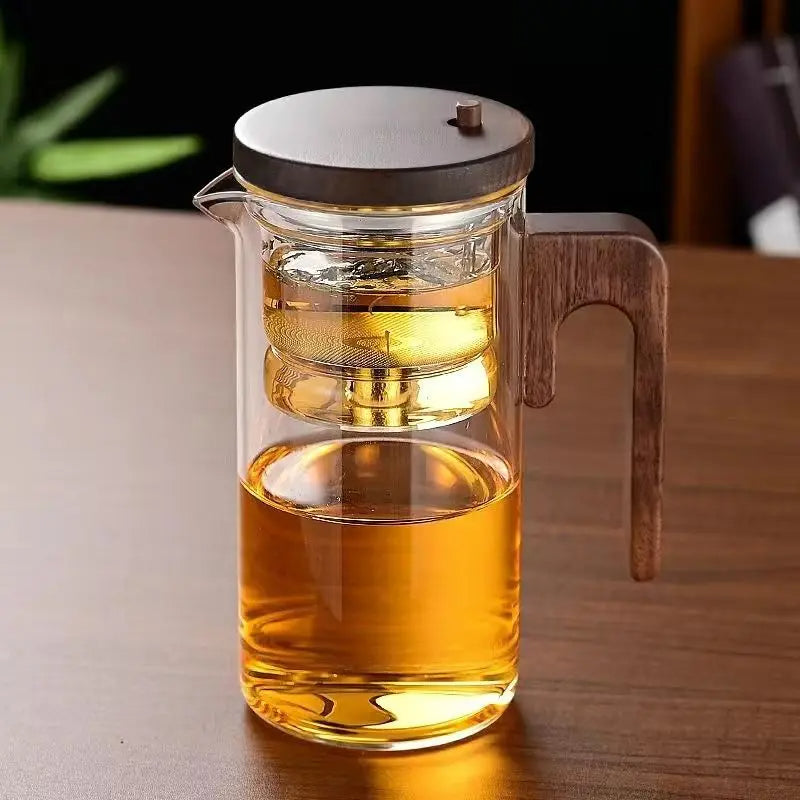 Elegant teapot for a perfect infusion without effort 