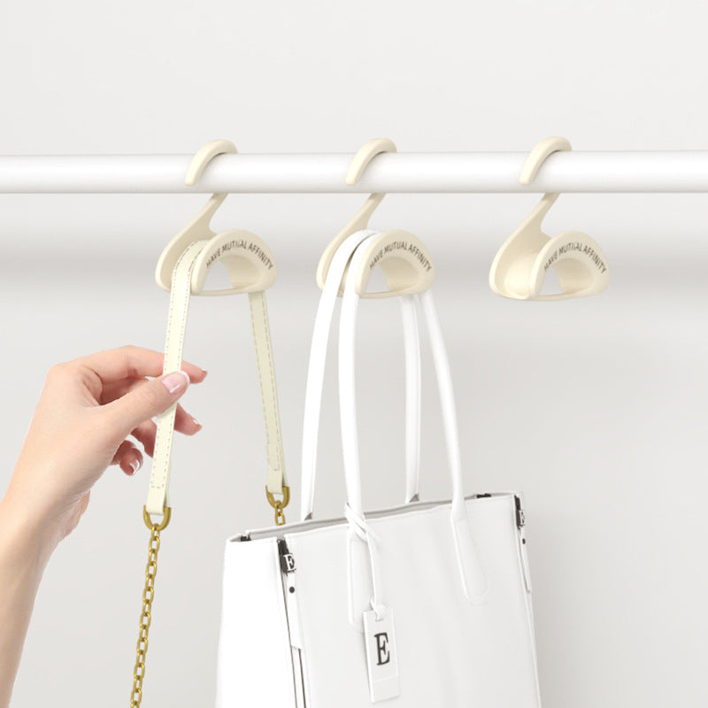 Clever hooks to hang your bags without damaging them 