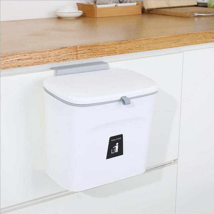 Hanging leak-proof and odor-proof trash can for a spotless kitchen 