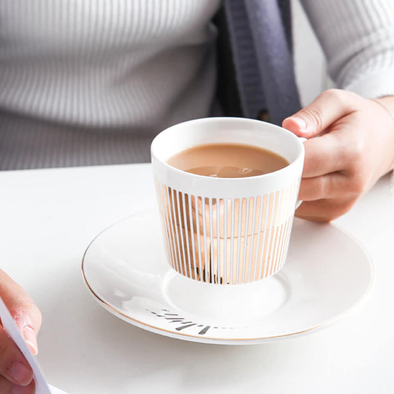 A stylish coffee with a cup that reveals a secret 